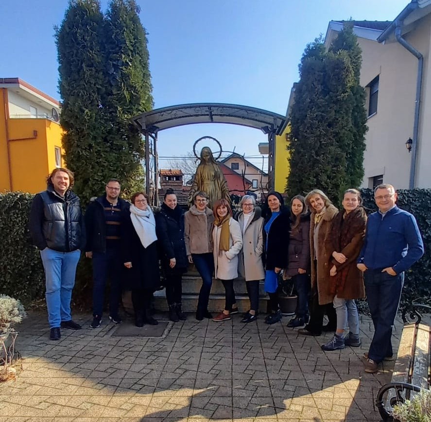 www.monfortanci.com - Misionari Monfortanci - Družba Marijina