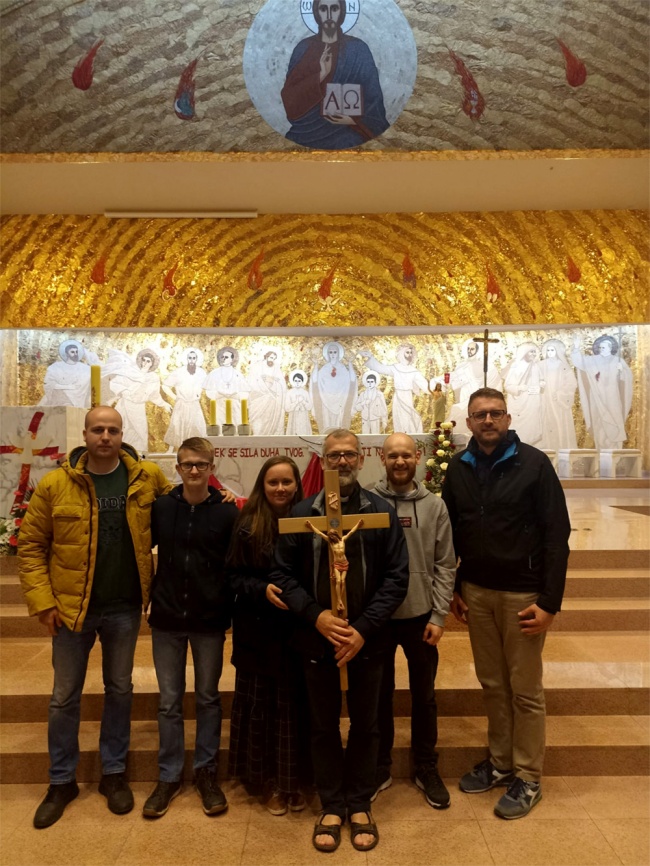 www.monfortanci.com - Misionari Monfortanci - Družba Marijina