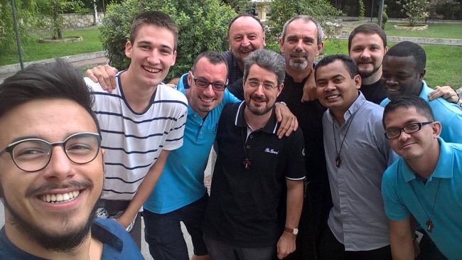 www.monfortanci.com - Misionari Monfortanci - Družba Marijina
