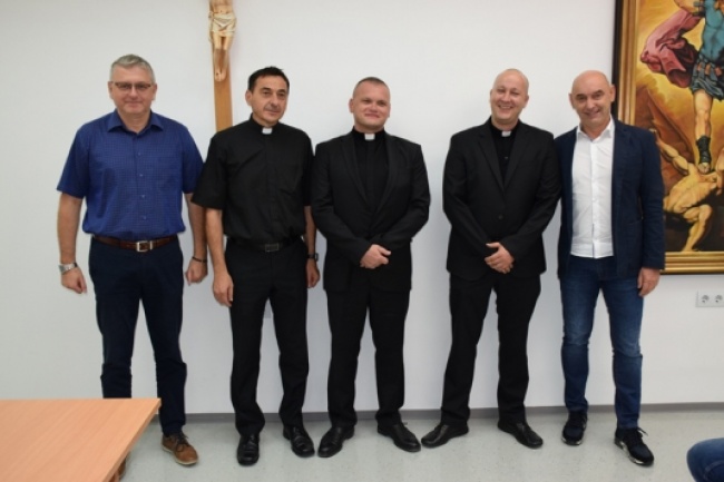 www.monfortanci.com - Misionari Monfortanci - Družba Marijina